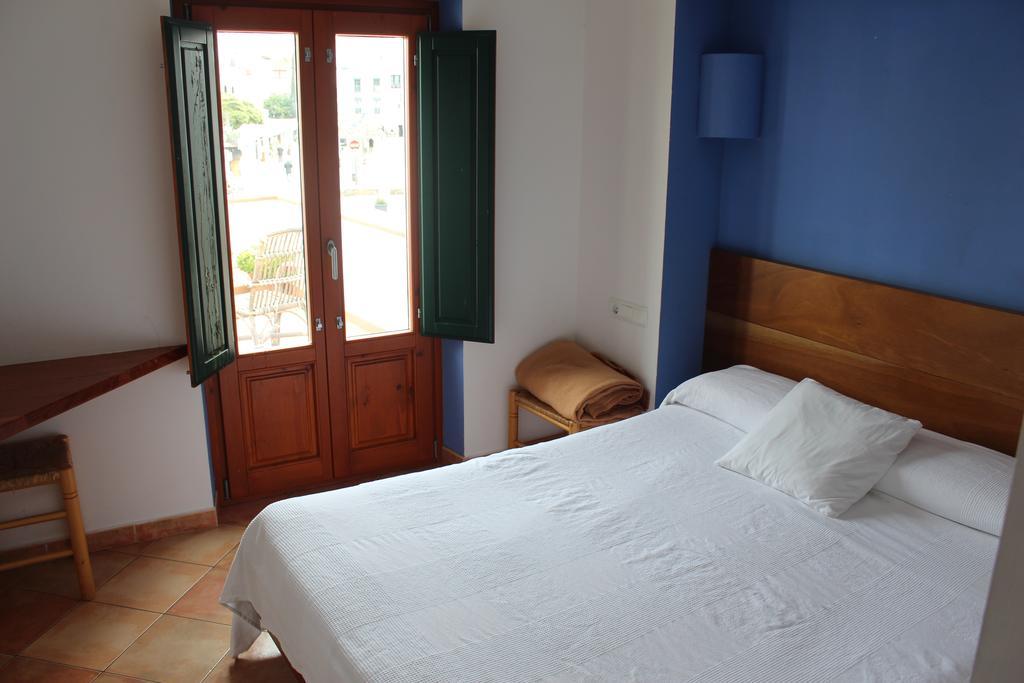 Hostal Cristina Cadaqués Exterior foto